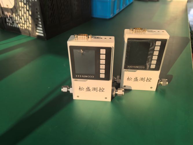 本體數顯氣體質量流量控制器